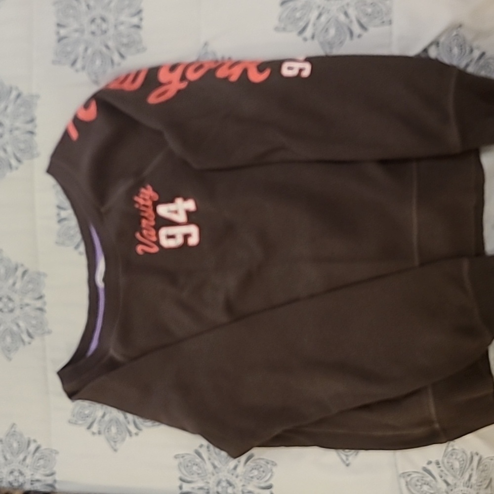 Old Navy crew neck sweater